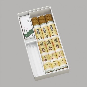 白檀香３把ローソク6本、マッチ入り